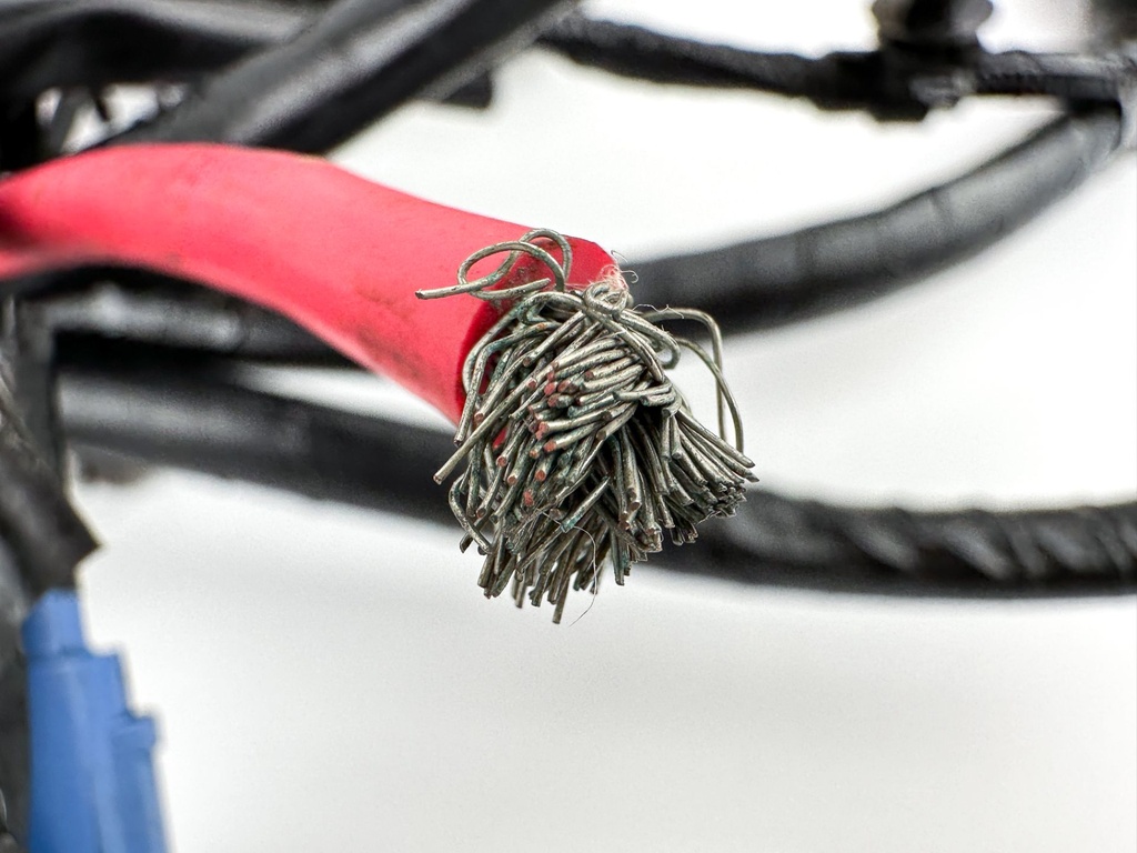 2018 Suzuki 200 HP 4 Stroke Outboard Engine Wire Harness 36610-96L61 OEM