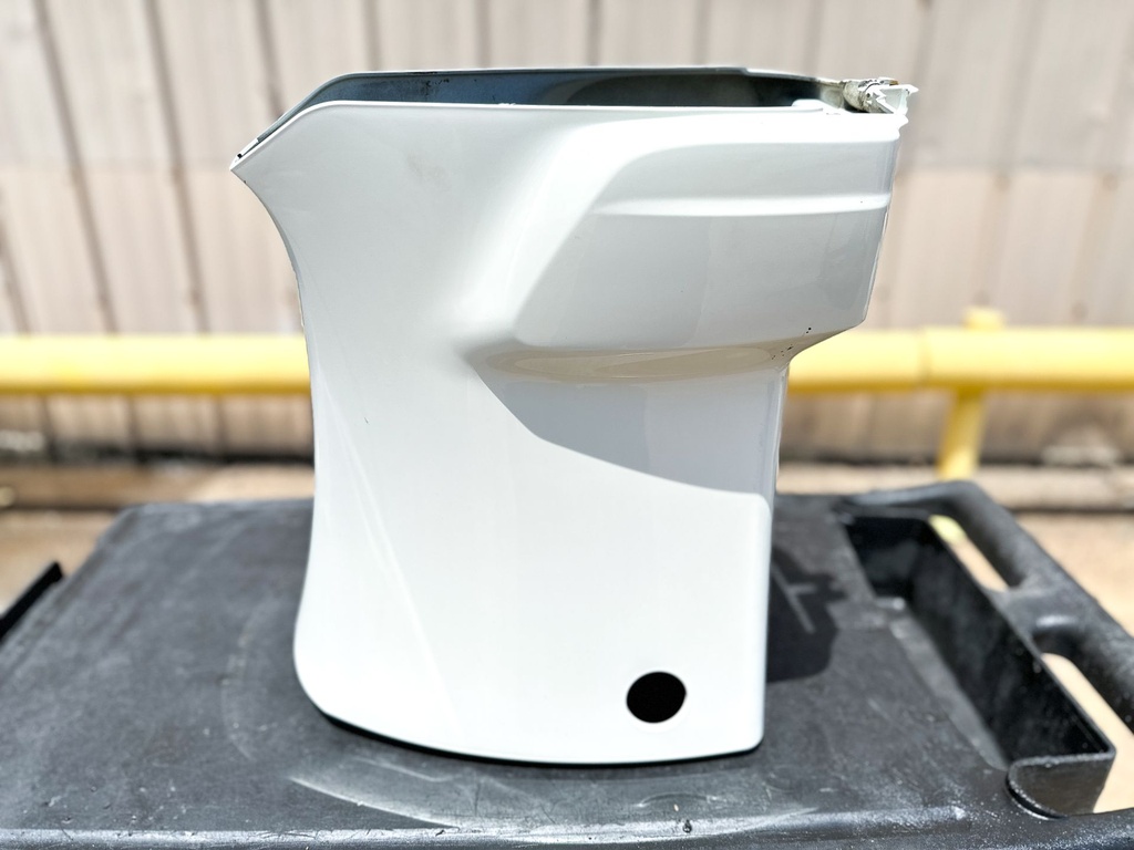 2018 Suzuki 200 HP 4 Stroke Outboard Top Cowling W/ Apron Set 61403-96810-Y5S