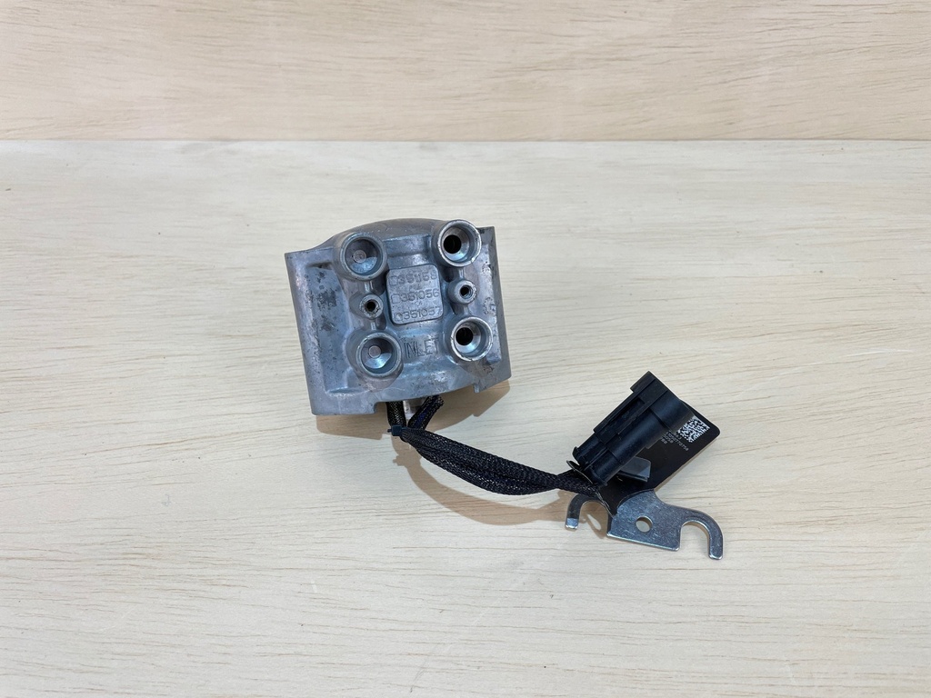 05 - 07 Evinrude Etec Port Side Injector 200HP - 250HP Refurbished 5006221