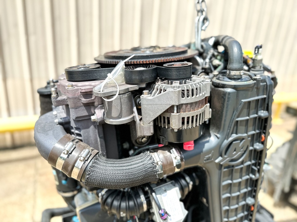 895247A05 Mercury Verado 225 HP 4 Stroke Outboard Powerhead 779 Hours 2005