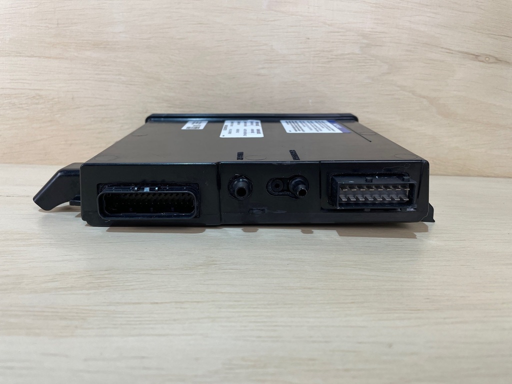 Evinrude Etec G2 200HP Outboard Engine 0587334 EMM Computer Assembly