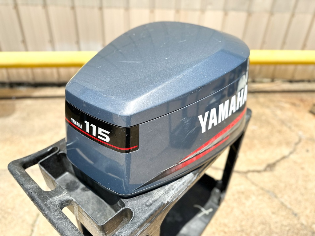 2001 Yamaha 115 HP 2 Stroke Outboard Top Cowling 6N6-42610-30-4D OEM