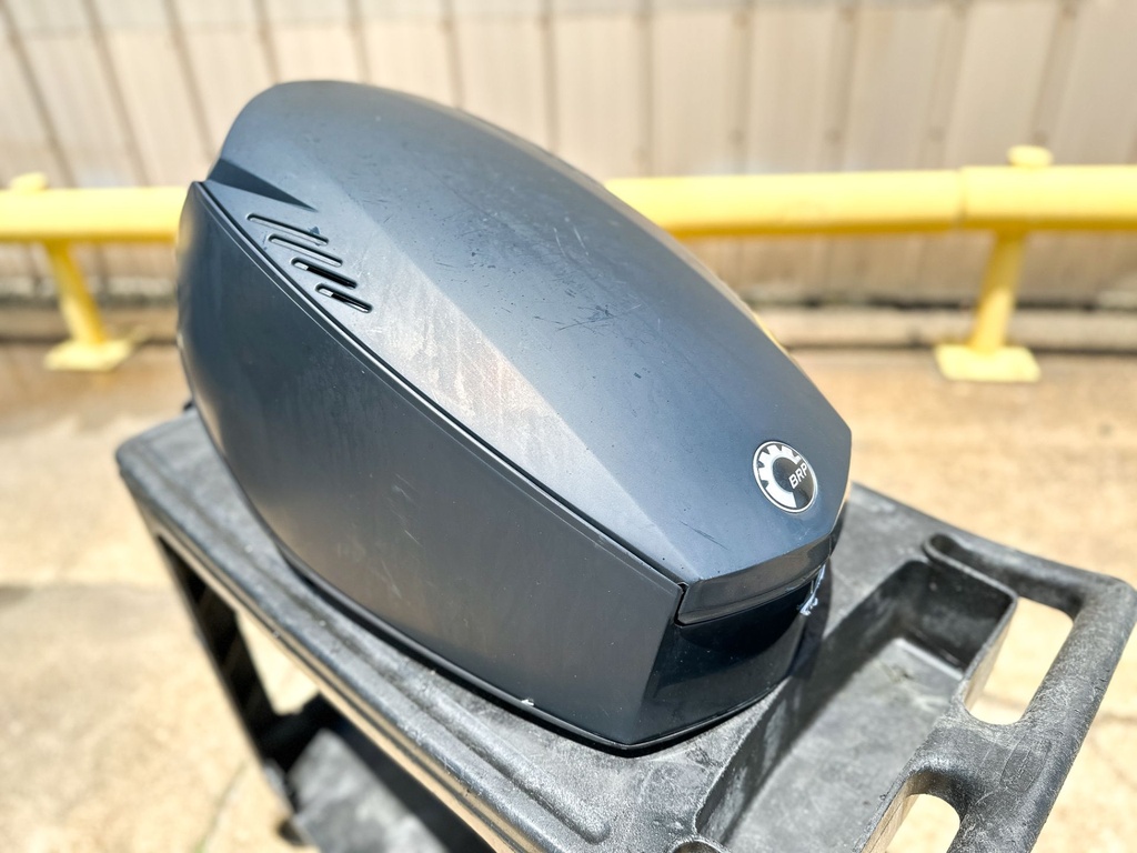 2006 Evinrude 60 HP 2 Stroke Outboard Top Cowling 0285649 OEM