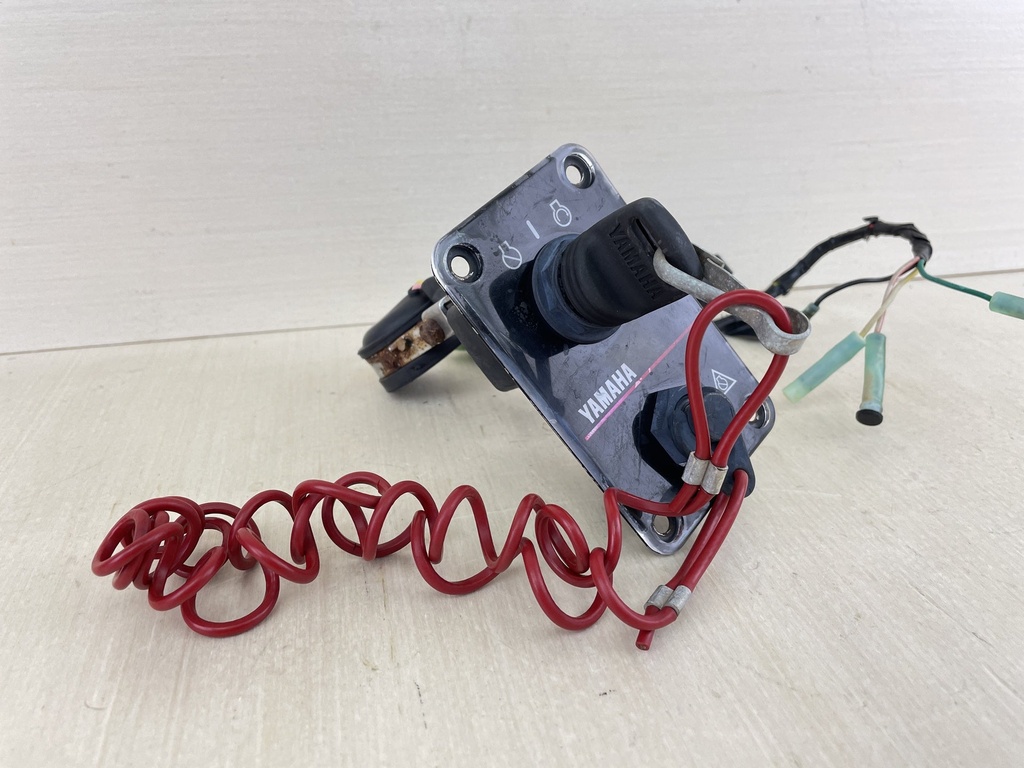 Yamaha Single Engine Key Switch Assembly Panel With Key 704-82570-13-00