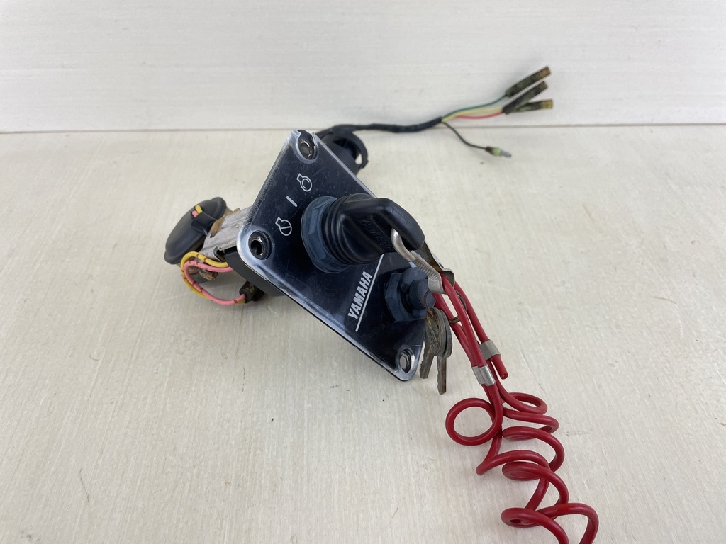 704-82570-13-00 Yamaha Single Engine Key Switch With Key - Used