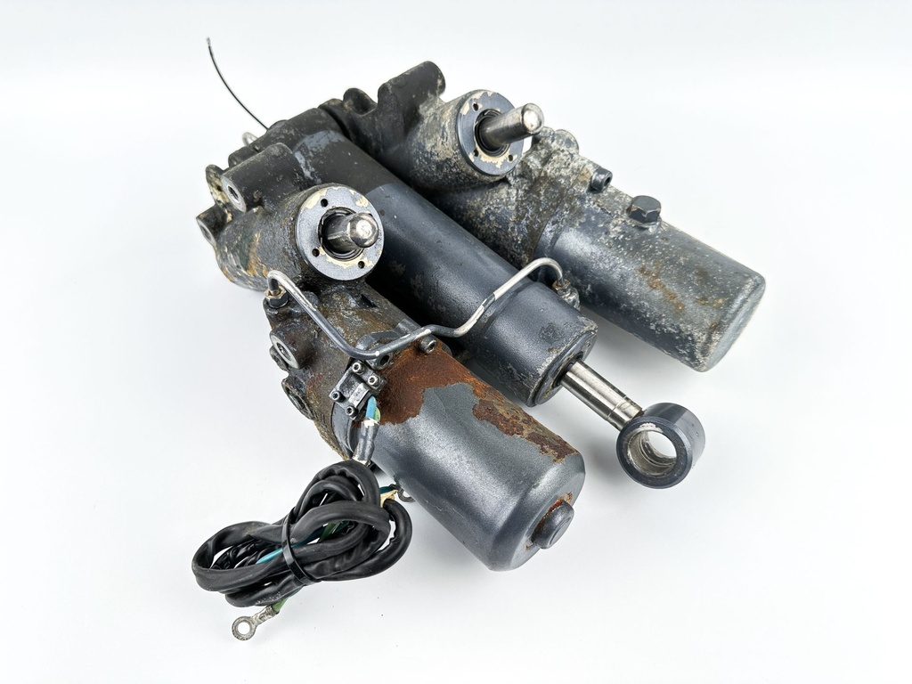 02-18 Yamaha 200 225 250 300 HP 4 Stroke Outboard Power Trim Tilt Unit