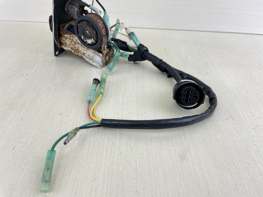 Yamaha Outboard Single Engine Key Switch With Key - Used