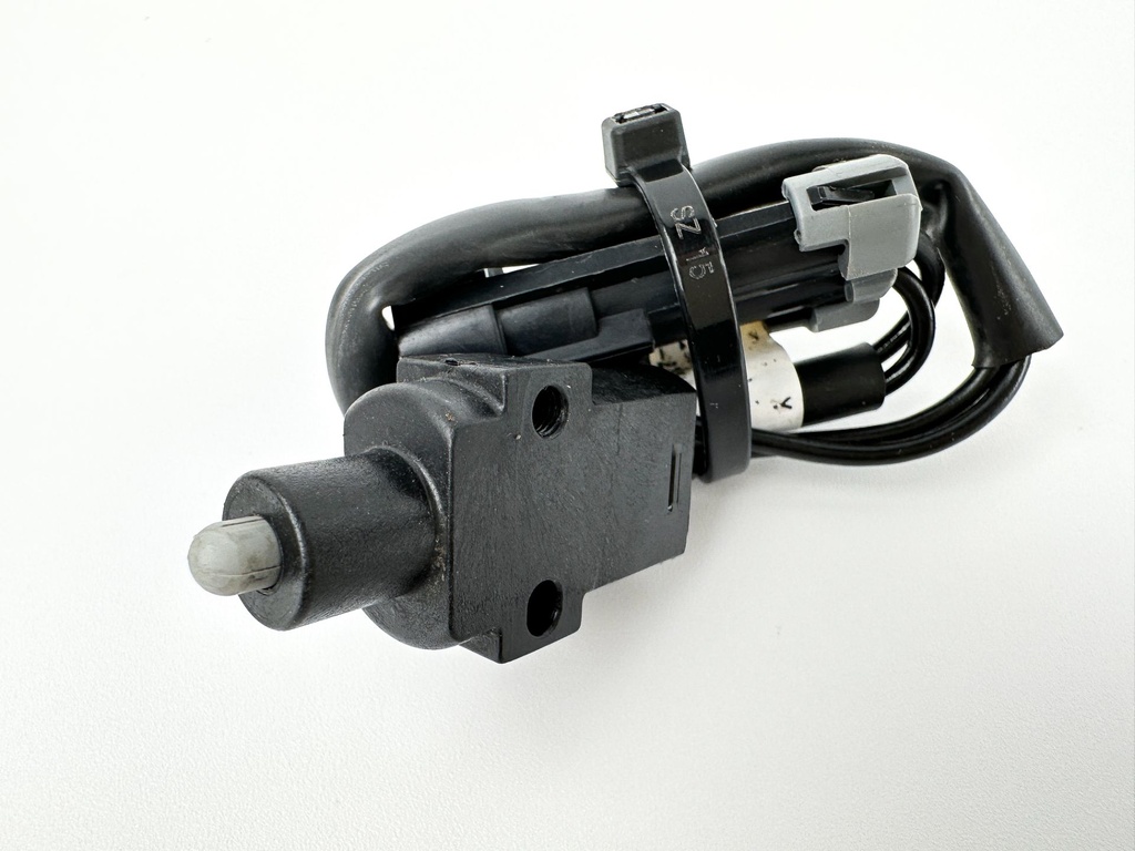 2014 Mercury 250 HP 2 Stroke Outboard Neutral Switch 8M0052939 OEM
