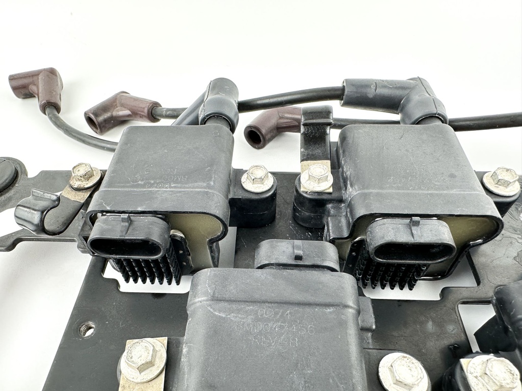 2014 Mercury 250 HP 2 Stroke Outboard Ignition Coil Set W/ Plate 879984A1 OEM
