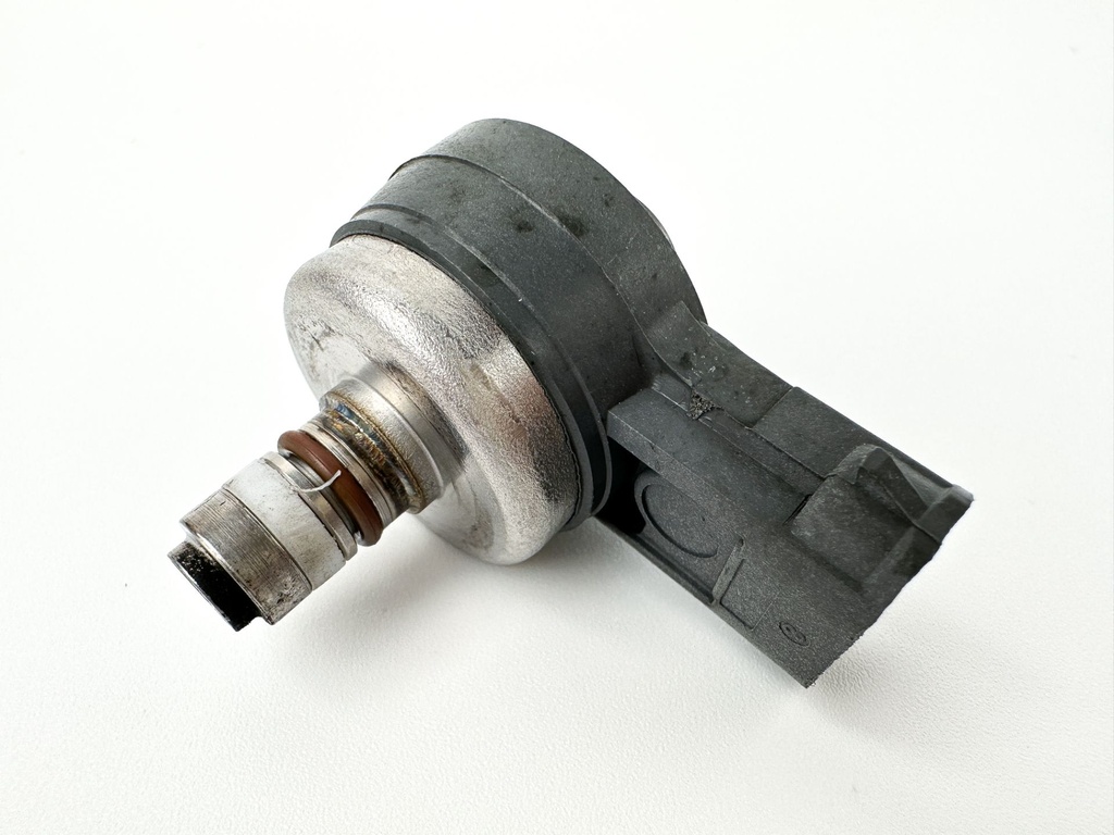 2015 Mercury 250 HP 2 Stroke Outboard Air Injector 884595A01 OEM