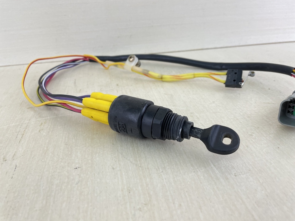 5005801 BRP Johnson Evinrude Single Key Switch Ignition 5005801 Used