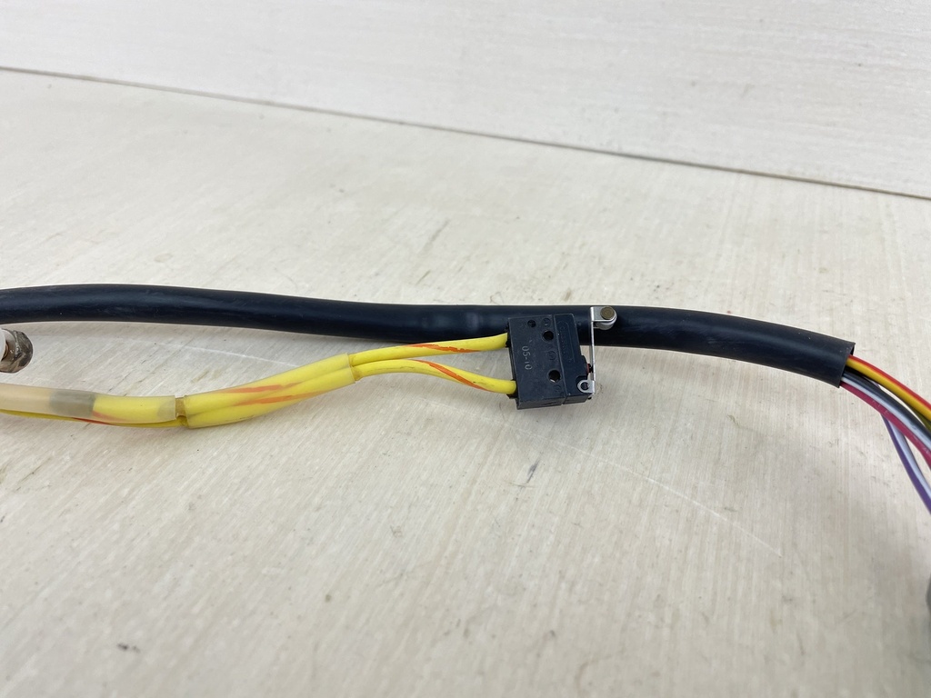 5005801 BRP Johnson Evinrude Single Key Switch Ignition 5005801 Used