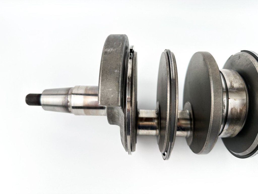 2005 Mercury 225 HP 2 Stroke Outboard Crankshaft 9784A11 OEM
