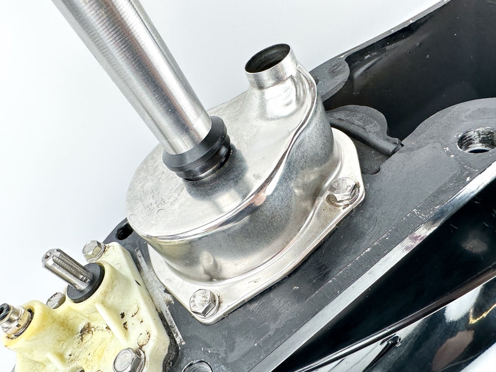 Mercury 200 225 250 HP 2 Stroke Optimax 3.0L 20" Long Lower Unit Gear Case 880686T29