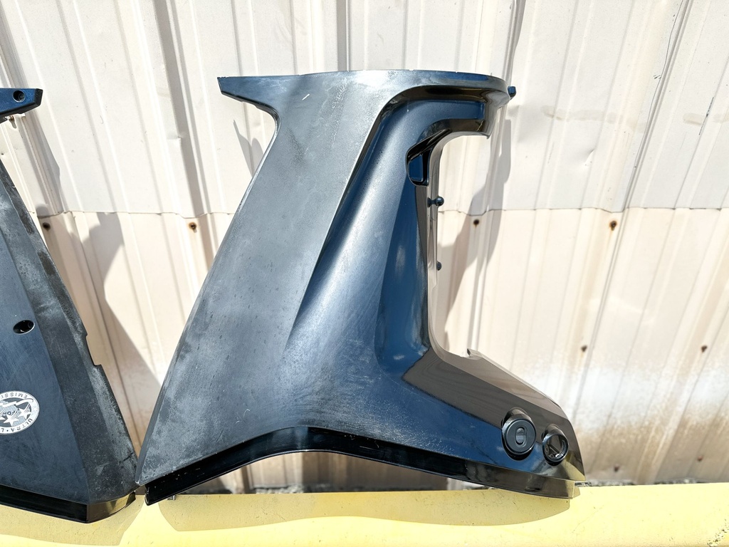 2018 Mercury 115 HP 4 Stroke Outboard Lower Apron Cowl Assembly Set 8M0088280 OEM
