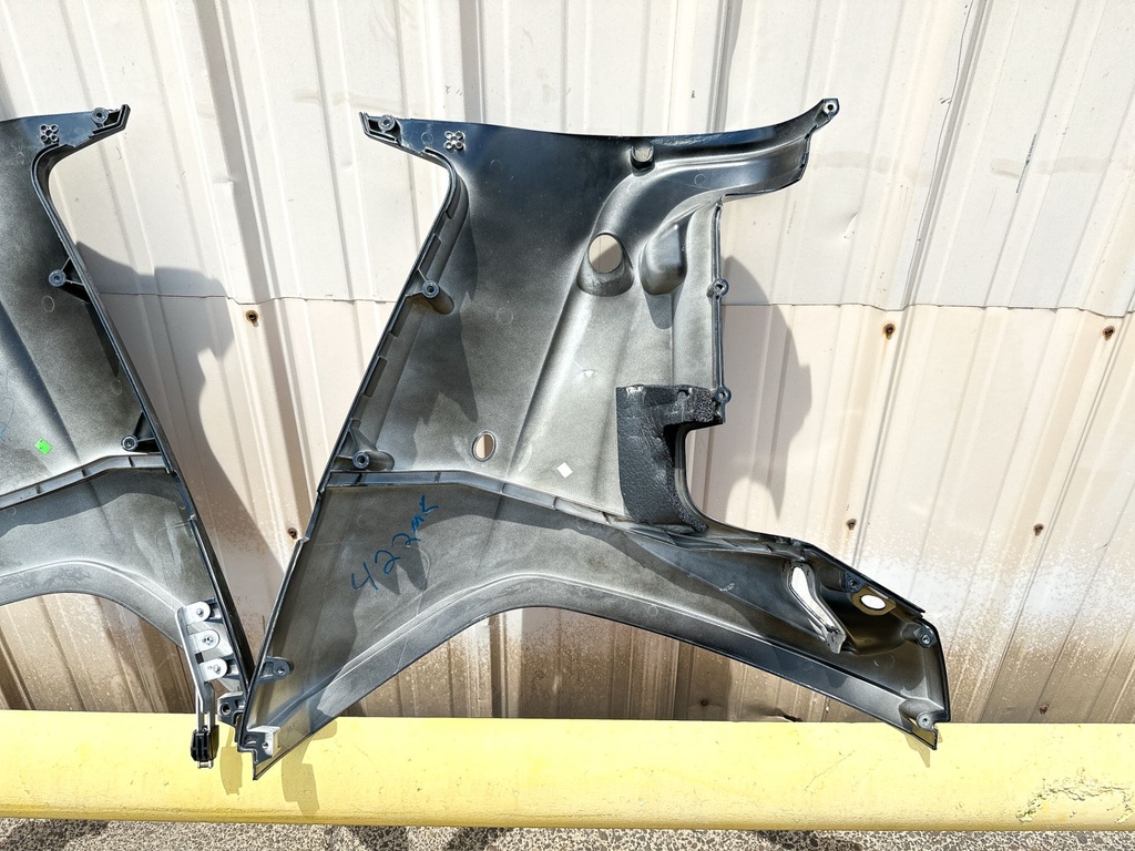 2018 Mercury 115 HP 4 Stroke Outboard Lower Apron Cowl Assembly Set 8M0088280 OEM