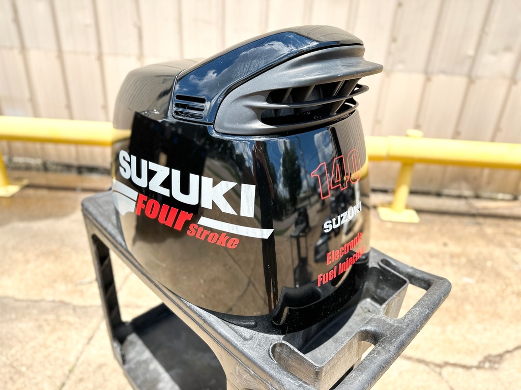 2003 Suzuki 140 HP 4 Stroke Outboard Top Cowling 61410-92846-0EP OEM