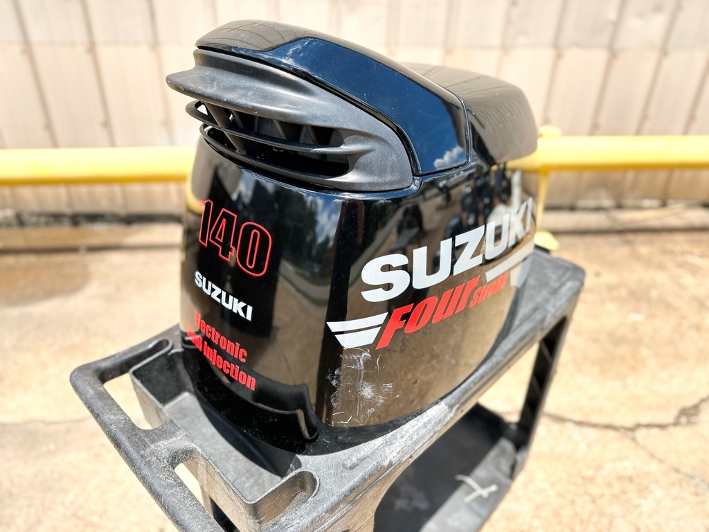 2003 Suzuki 140 HP 4 Stroke Outboard Top Cowling 61410-92846-0EP OEM