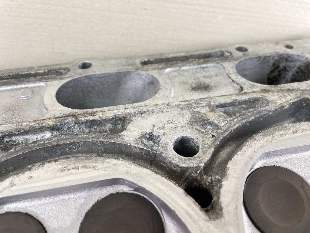 2004 Suzuki 225HP 4 Stroke Port Left Cylinder Head Assembly 11103-93J02