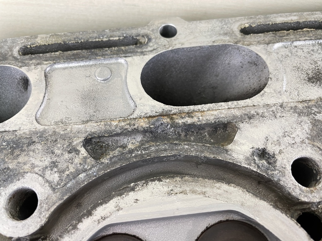 2004 Suzuki 225HP 4 Stroke Port Left Cylinder Head Assembly 11103-93J02