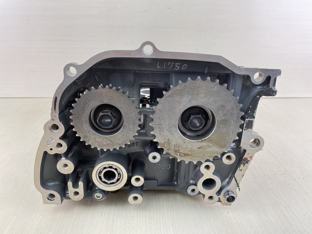 2004 Suzuki 225HP 4 Stroke Port Left Cylinder Head Assembly 11103-93J02