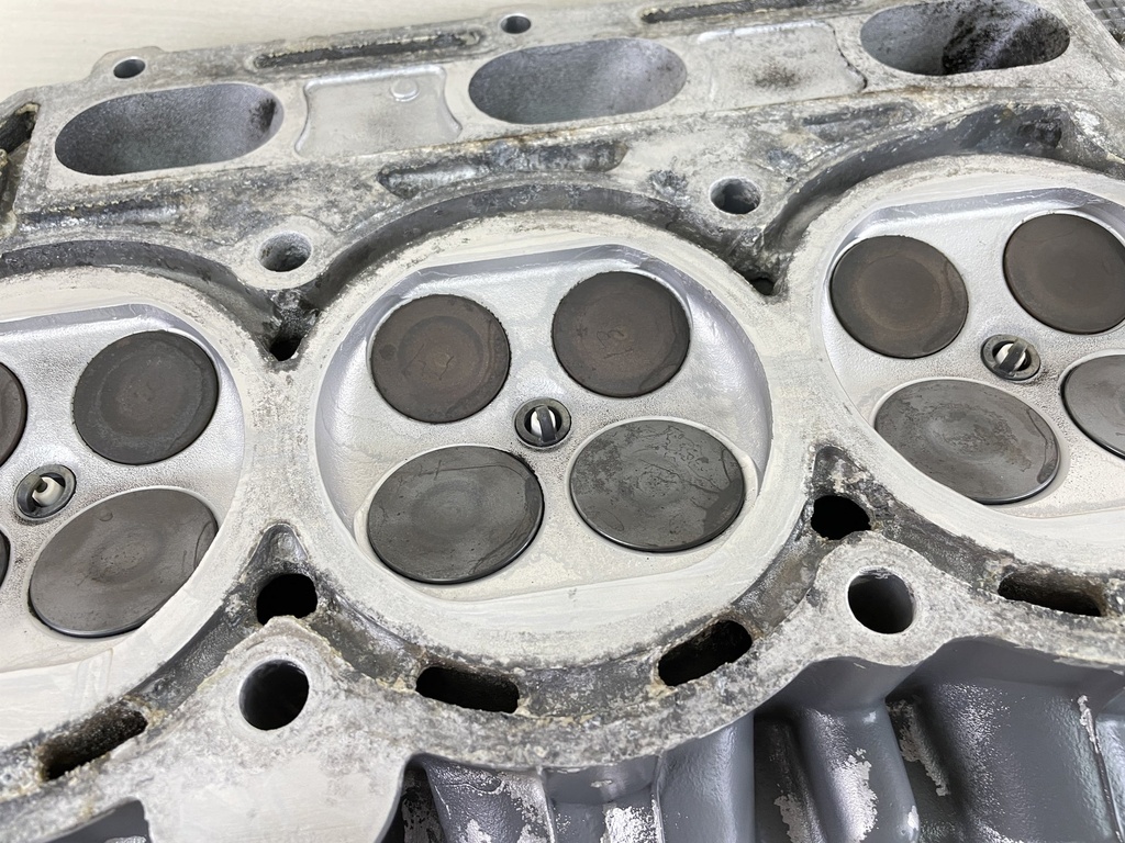 2004 Suzuki 225HP 4 Stroke Port Left Cylinder Head Assembly 11103-93J02