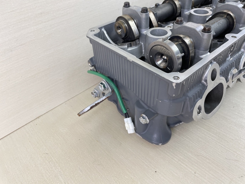 2004 Suzuki 225HP 4 Stroke Starboard Right Cylinder Head Assembly 11101-93J04