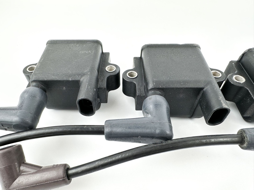 2005 Mercury 225 HP 2 Stroke Outboard Ignition Coil Set 856991A1 OEM