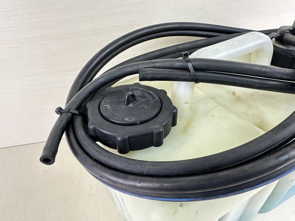 Mercury Marine Outboard Remote Oil Tank 3 Gallon 1257-8742A23 OEM