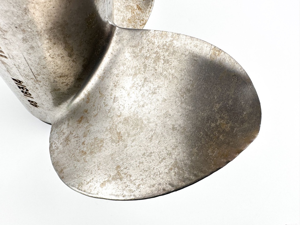 Mercury 48-16314 Vengeance RH 3-Blade 14″x 17P Stainless Steel Propeller