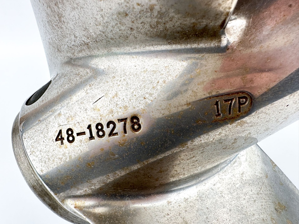 Mercury 48-18278A46 15 1/2 x 17 Propeller Outboard Engine Standard Rotation RH