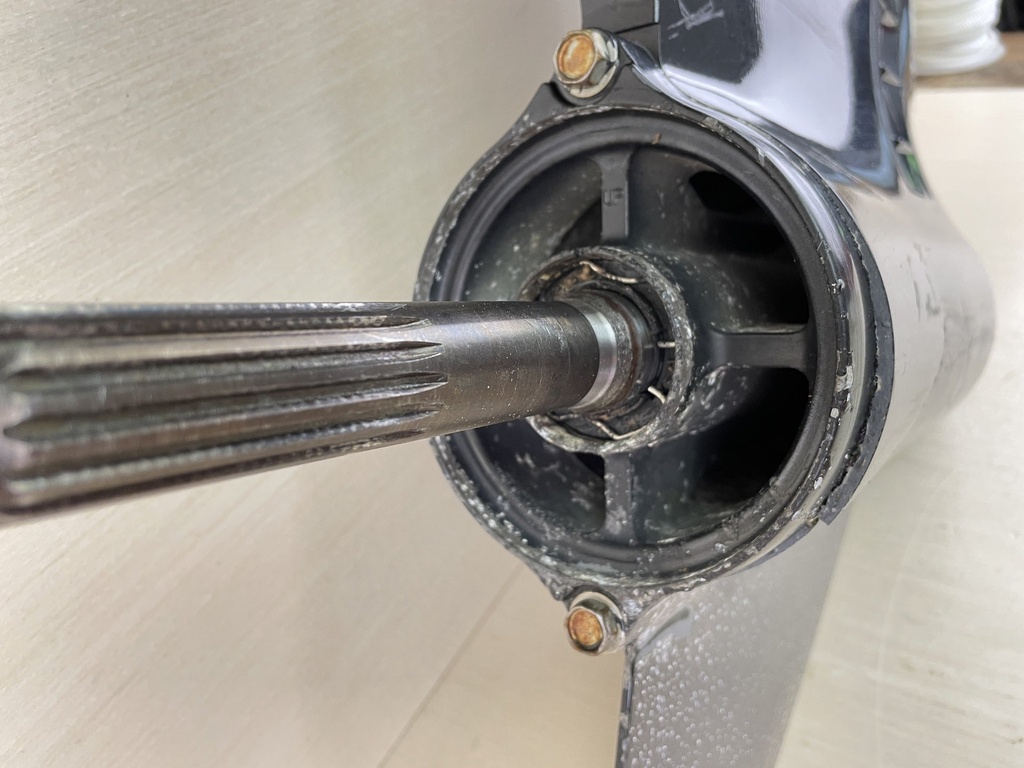 2006 Suzuki 150HP DF150 4 Stroke Outboard 25" Lower Unit Gear Case Assembly