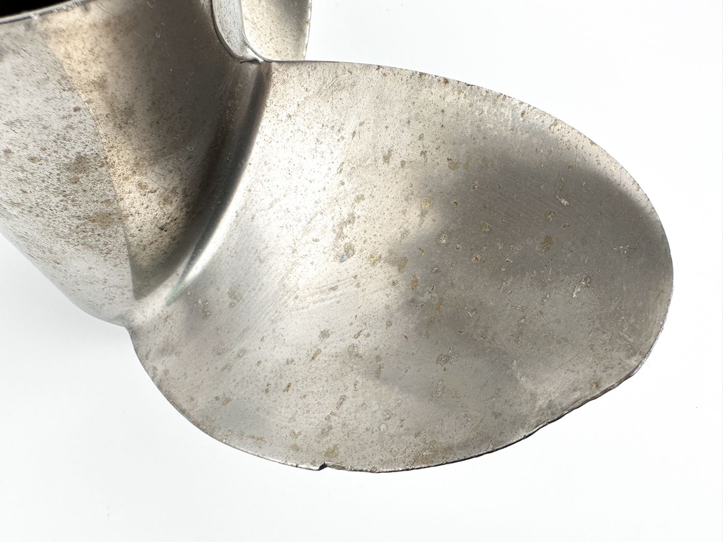 Mercury 48-18278A46 15 1/2 x 17 Propeller Outboard Engine Standard Rotation RH