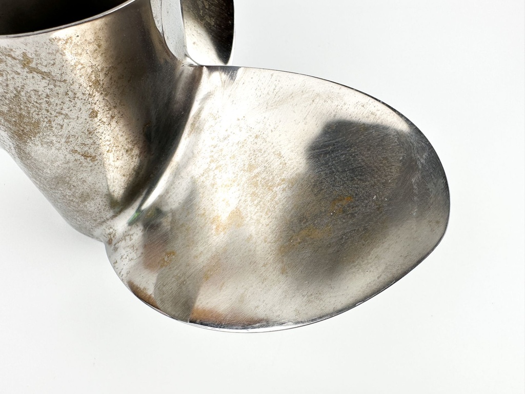 Mercury 48-18278A 15 1/2 x 17 Propeller Outboard Engine Standard Rotation RH