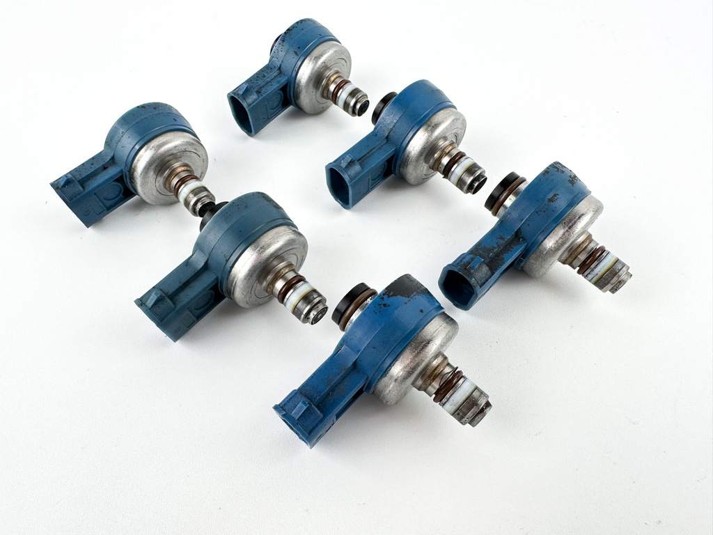 2005 Mercury 225 HP 2 Stroke Outboard Air Injector Set 883078A4 OEM