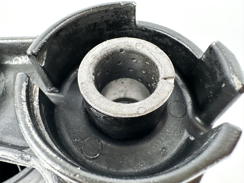 2005 Mercury 225 HP 2 Stroke Outboard Belt Tensioner 856815T2 OEM
