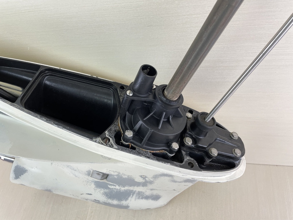 5004632 Evinrude Johnson 1995-2005 20" Lower Unit Gear Case V4 90 115 HP