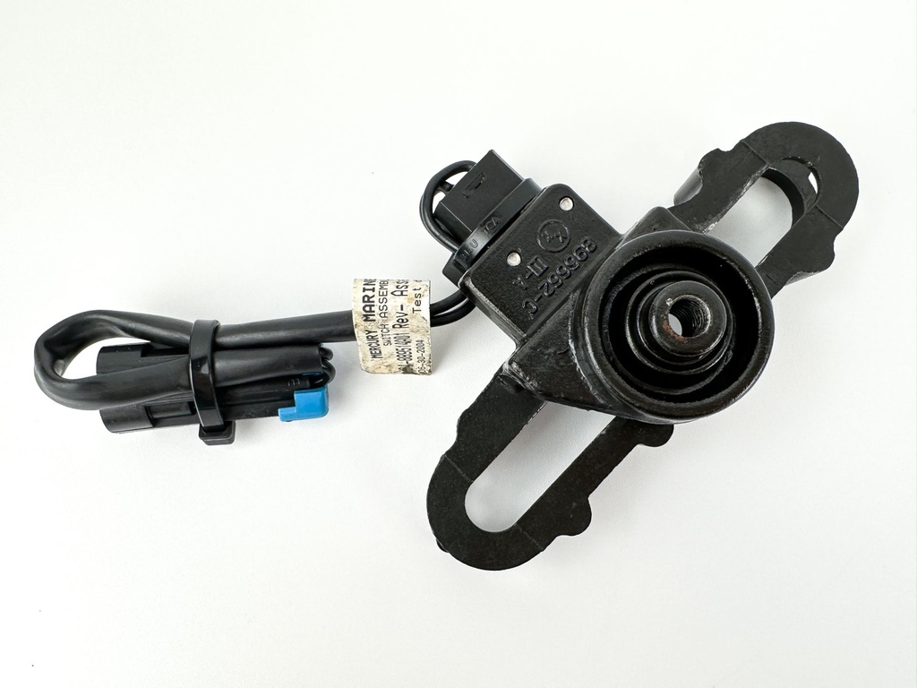 2005 Mercury 225 HP 2 Stroke Outboard Neutral Switch 889514A01 OEM