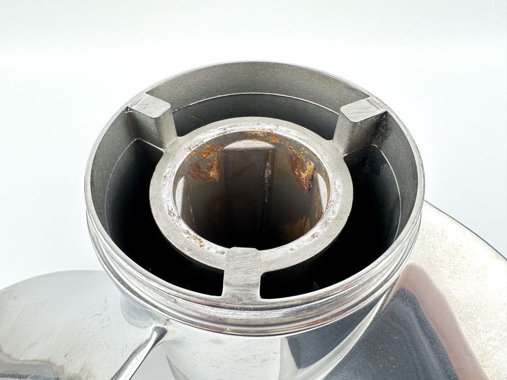 Mercury 48-16314 Vengeance RH 3-Blade 14″x 17P Stainless Steel Propeller