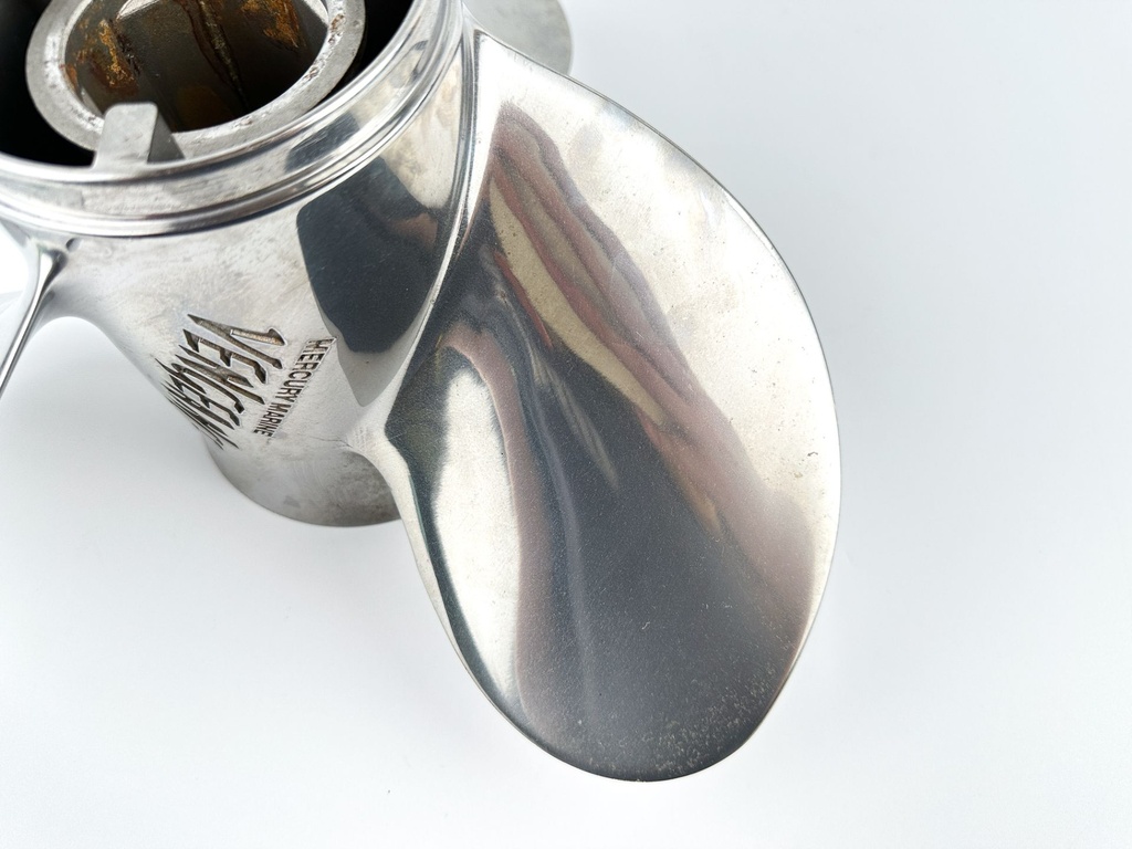 Mercury 48-16314 Vengeance RH 3-Blade 14″x 17P Stainless Steel Propeller