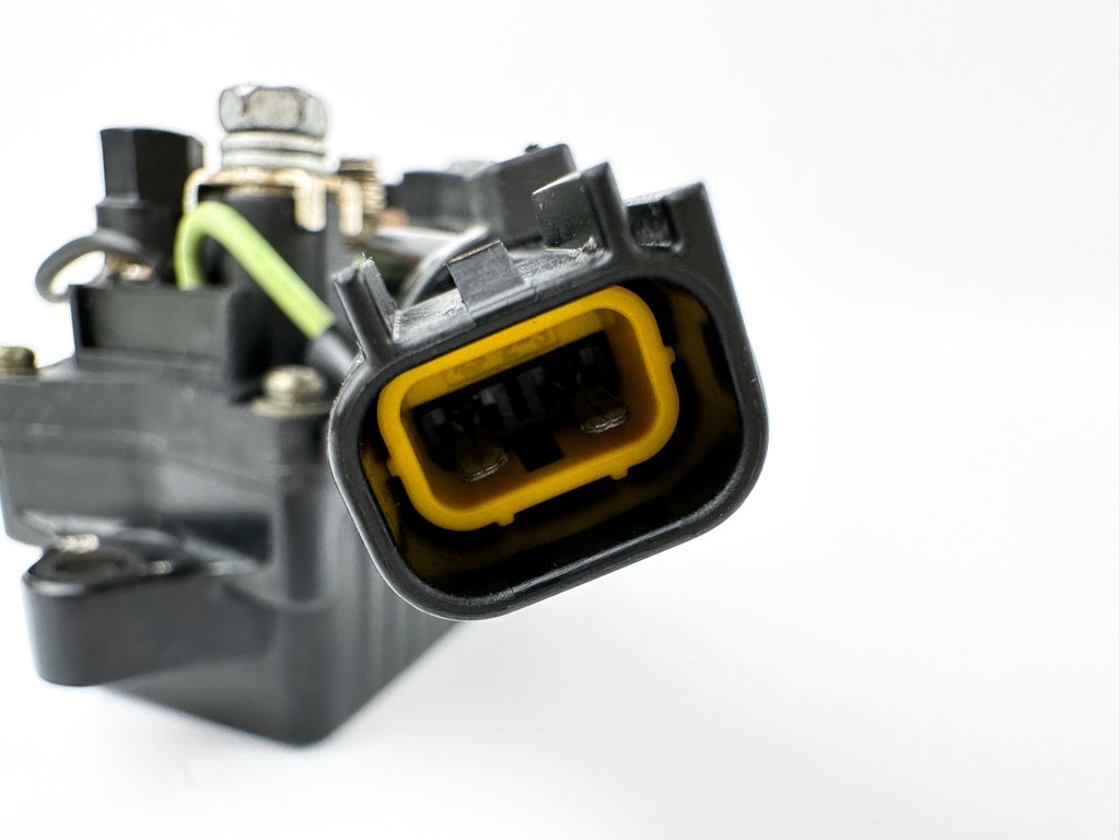2004 Yamaha 225 HP 4 Stroke Outboard Trim Tilt Relay 69J-81950-11-00 OEM