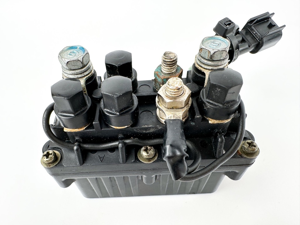 2004 Yamaha 225 HP 4 Stroke Outboard Trim Tilt Relay 69J-81950-11-00 OEM
