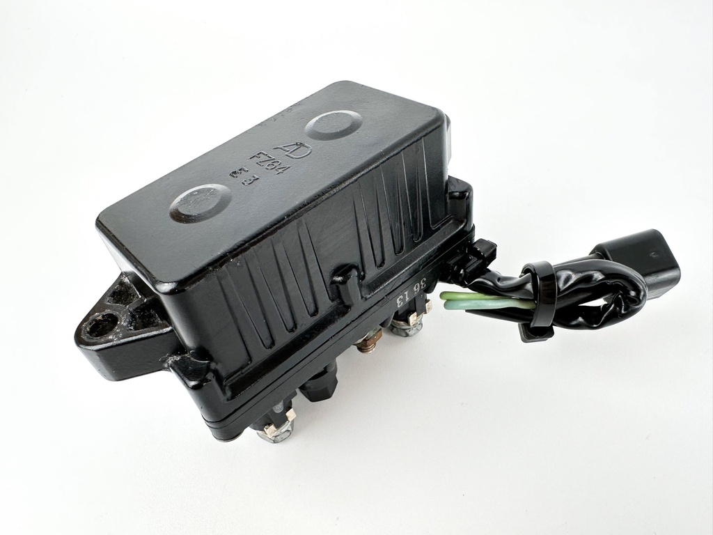 2004 Yamaha 225 HP 4 Stroke Outboard Trim Tilt Relay 69J-81950-11-00 OEM