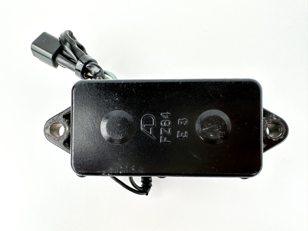 2004 Yamaha 225 HP 4 Stroke Outboard Trim Tilt Relay 69J-81950-11-00 OEM