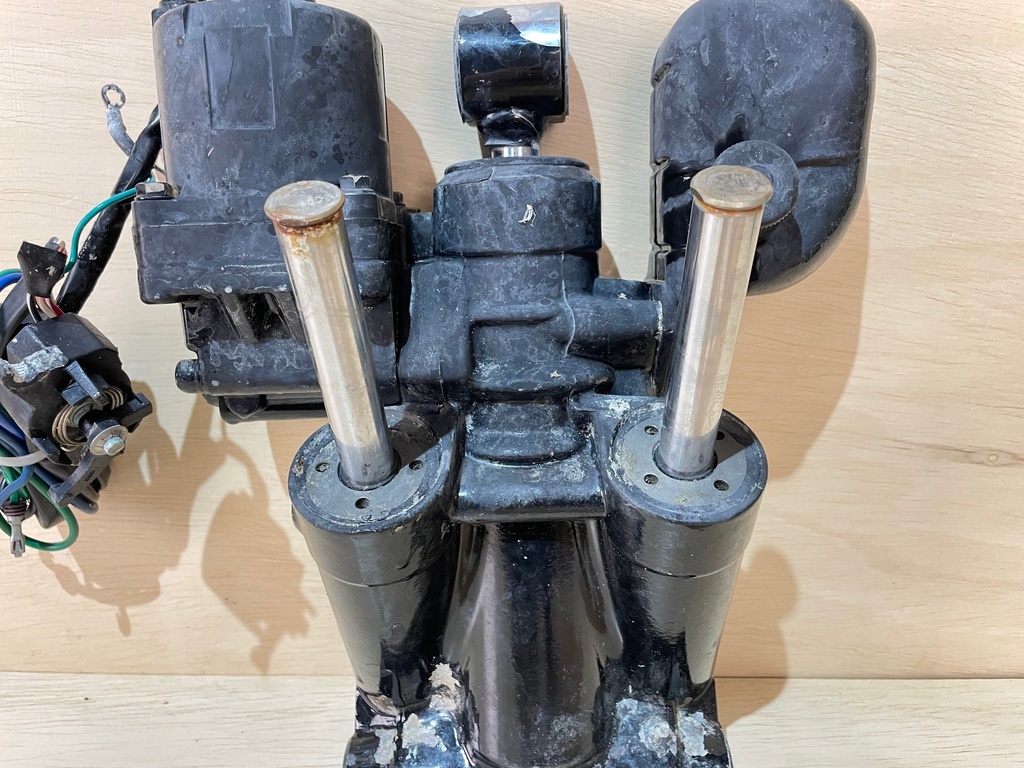 Evinrude Etec G2 150 - 200HP Power Trim & Tilt Assembly 5010182