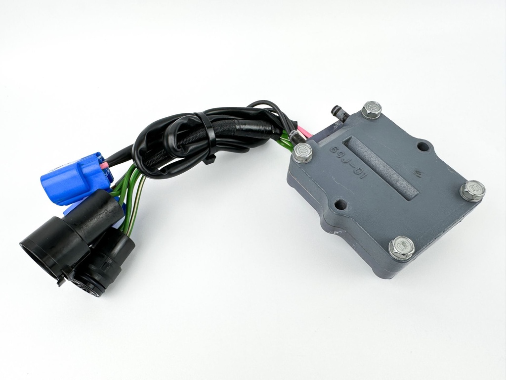 2004 Yamaha 225 HP 4 Stroke Outboard Rectifier & Regulator 69J-81960-11-00 OEM