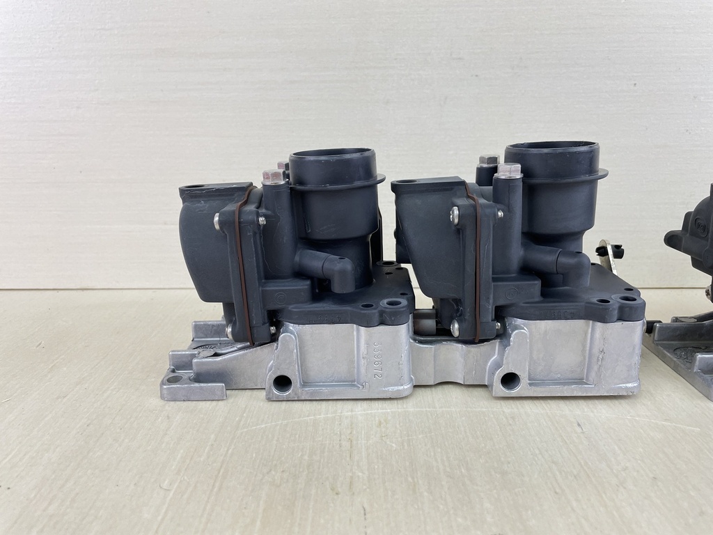 0439007 0439209 Johnson Evinrude Port Starboard Carburetor Set 2000 90HP