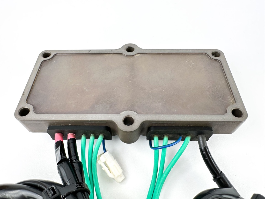 2014 Yamaha 200 HP 4 Stroke Outboard Rectifier & Regulator 6DA-81960-00-00 OEM