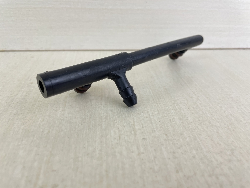 2000 Johnson Evinrude 90HP 2 Stroke Outboard Port Fuel Inlet Manifold Assembly 436211