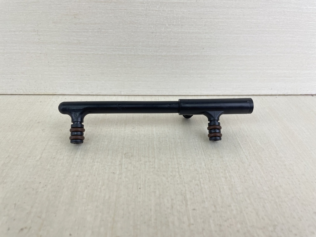 2000 Johnson Evinrude 90HP 2 Stroke Outboard Port Fuel Inlet Manifold Assembly 436211